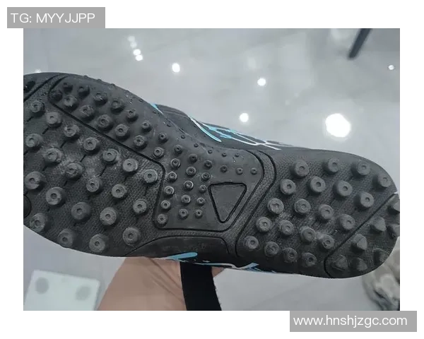 球星偏爱穿的足球袜背后究竟有哪些秘密和科技成分解析